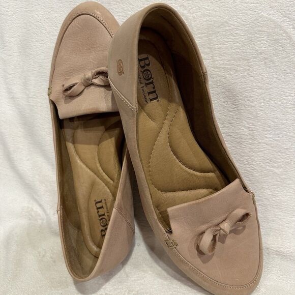 Born Women's Size 9 Flat Loafer Slip on Mahwah Pink Beige Bow Detail Soft Comfy - Picture 1 of 10